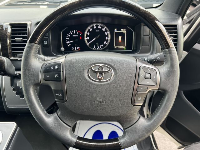 TOYOTA HIACE van 2WD 2021