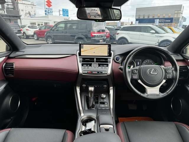 TOYOTA LEXUS NX300h 2020