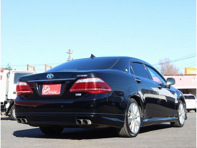 TOYOTA CROWN sedan hybrid 2010
