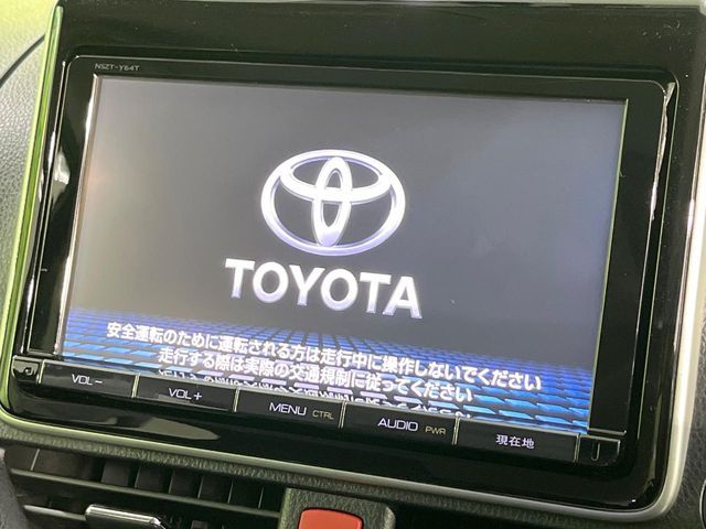 TOYOTA VOXY HYBRID 2015