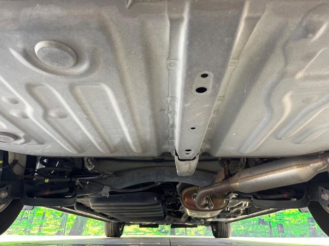 TOYOTA VOXY HYBRID 2015