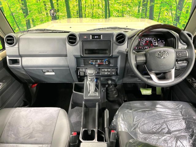 TOYOTA LANDCRUISER 70 2025