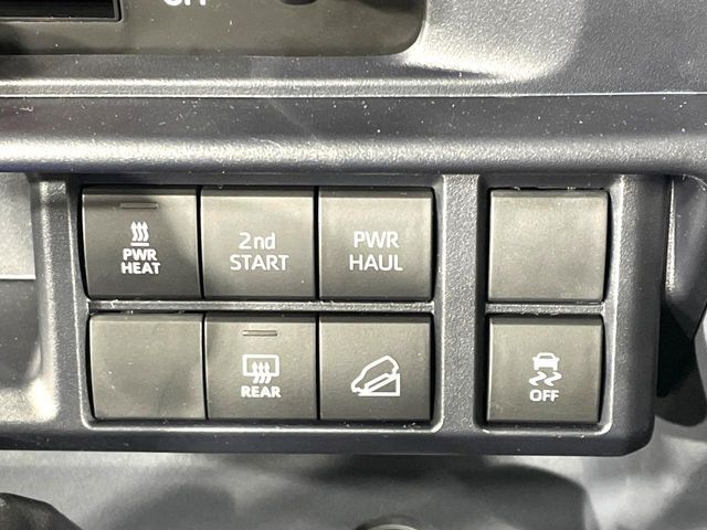 TOYOTA LANDCRUISER 70 2025