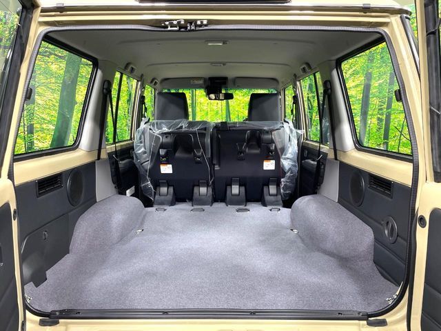 TOYOTA LANDCRUISER 70 2025