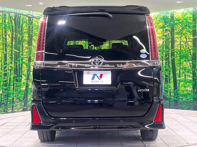 TOYOTA NOAH 2019