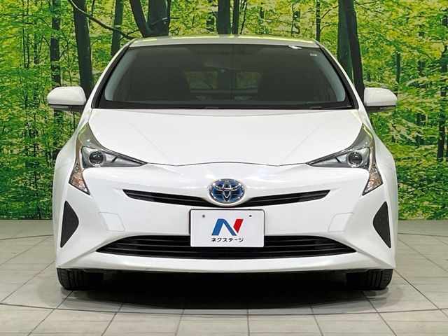 TOYOTA PRIUS 2016