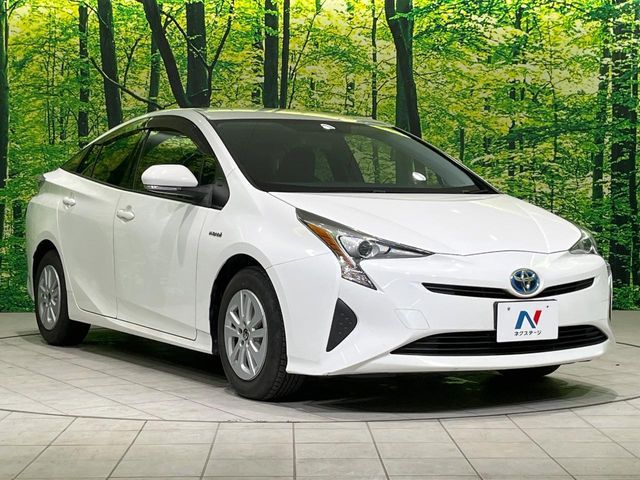 TOYOTA PRIUS 2016
