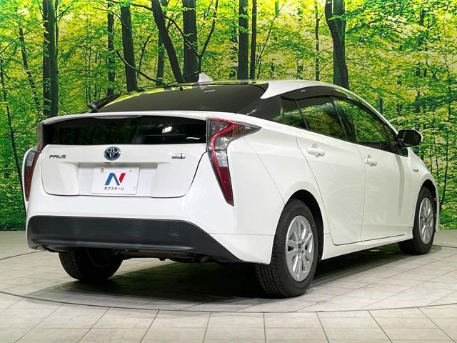 TOYOTA PRIUS 2016