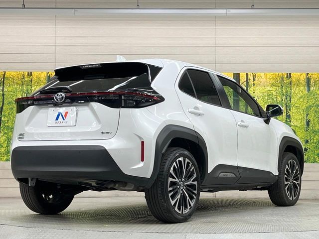 TOYOTA YARIS CROSS HYBRID 2025