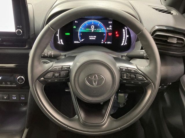 TOYOTA YARIS CROSS HYBRID 2025