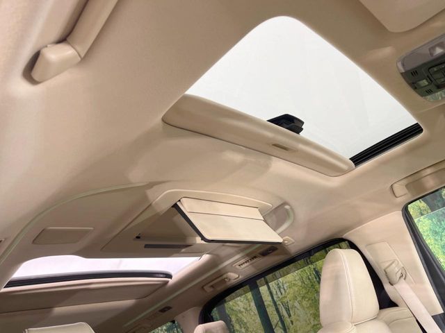 TOYOTA ALPHARD hybrid 4WD 2020