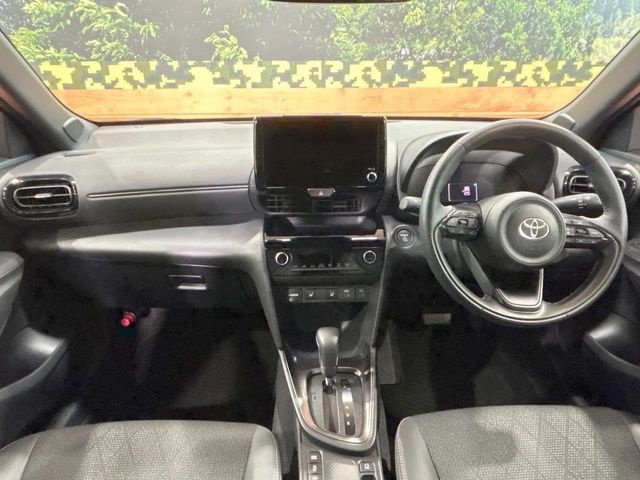 TOYOTA YARIS CROSS HYBRID 2025