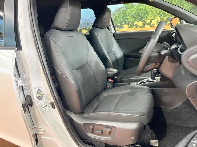 TOYOTA YARIS CROSS HYBRID 2025