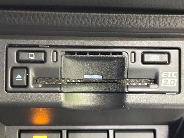 TOYOTA PRIUS 4WD 2023