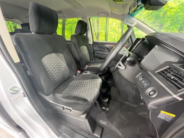 MITSUBISHI DELICA D:5 4WD 2024