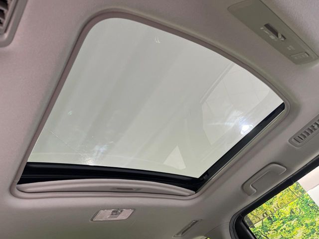 TOYOTA VOXY 4WD 2015