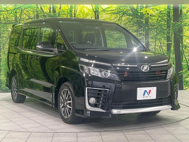 TOYOTA VOXY 4WD 2015