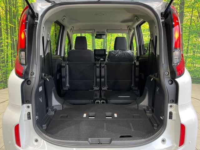 TOYOTA SIENTA HYBRID 2025