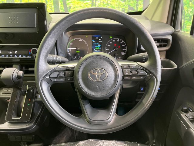 TOYOTA SIENTA HYBRID 2025