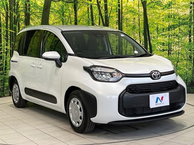 TOYOTA SIENTA HYBRID 2025