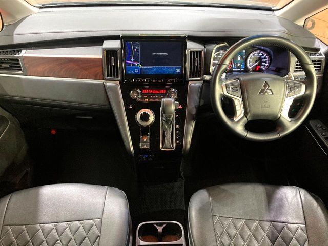 MITSUBISHI DELICA D:5 4WD 2023