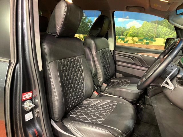 MITSUBISHI DELICA D:5 4WD 2023