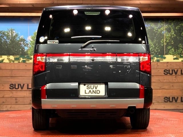 MITSUBISHI DELICA D:5 4WD 2023