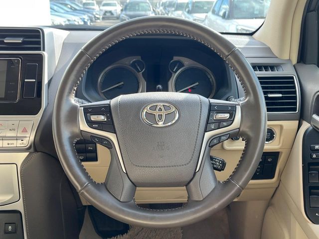 TOYOTA LANDCRUISER PRADO 2018