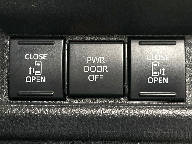 TOYOTA SIENTA HYBRID 2024