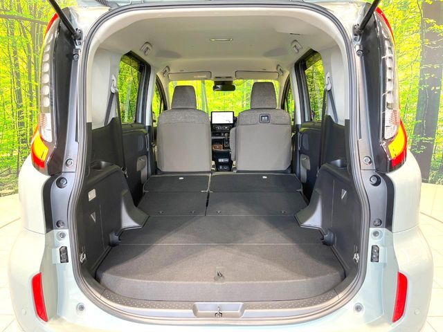 TOYOTA SIENTA HYBRID 2024