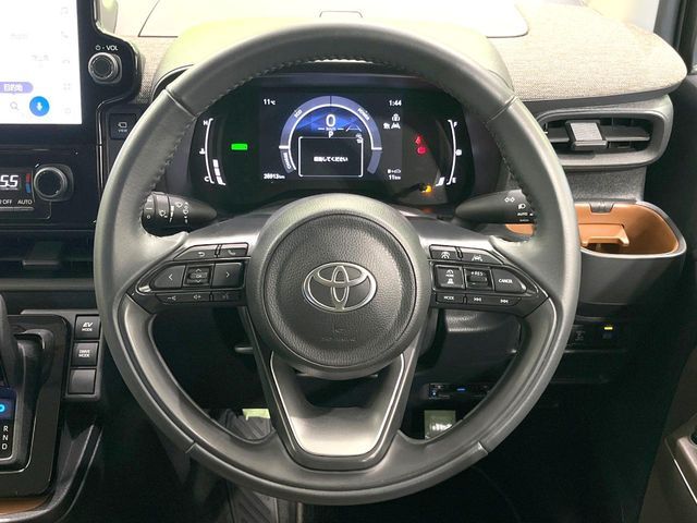 TOYOTA SIENTA HYBRID 2024