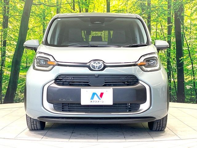 TOYOTA SIENTA HYBRID 2024