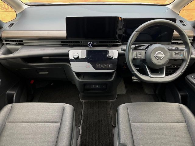 NISSAN SERENA  WG 4WD 2023