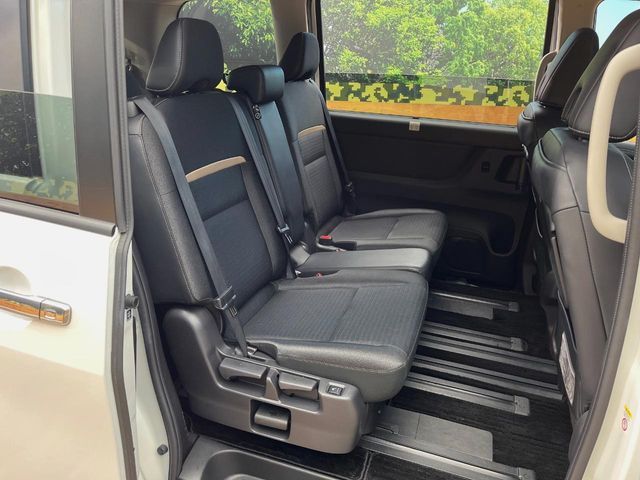 NISSAN SERENA  WG 4WD 2023