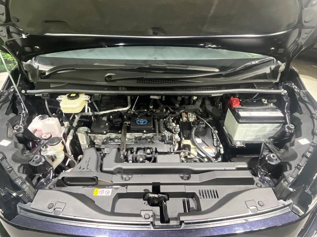 TOYOTA VOXY HYBRID 2022