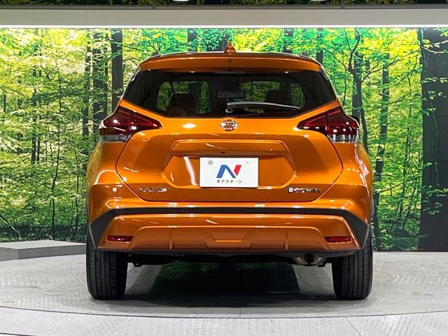 NISSAN KICKS 2021