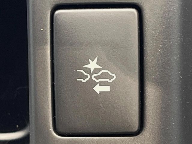 TOYOTA HIACE van 4WD 2025