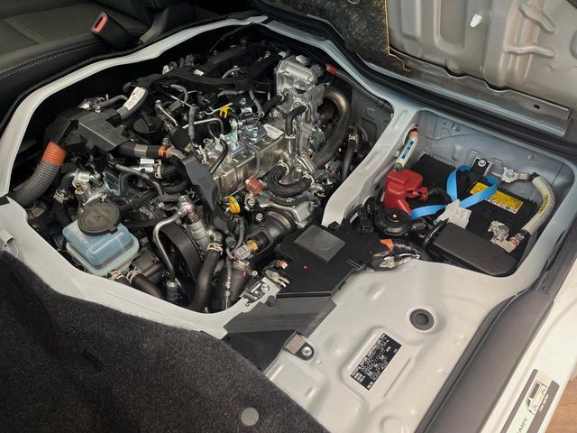 TOYOTA HIACE van 4WD 2025