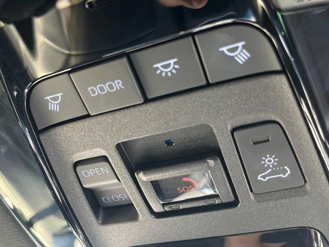 TOYOTA HARRIER 2WD 2022