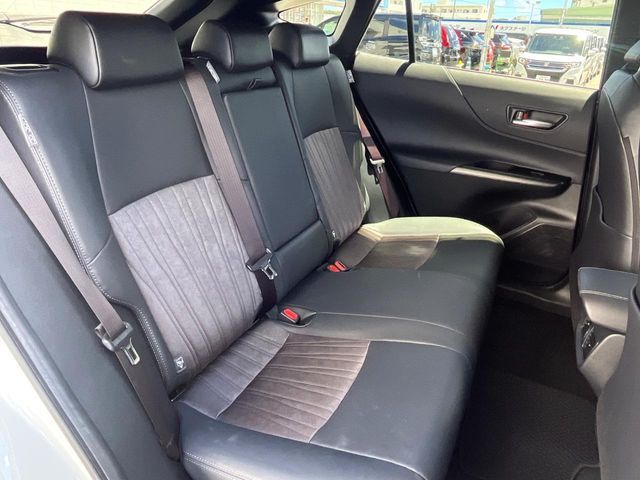 TOYOTA HARRIER 2WD 2022