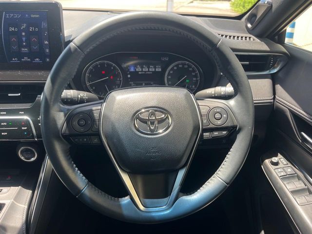 TOYOTA HARRIER 2WD 2022