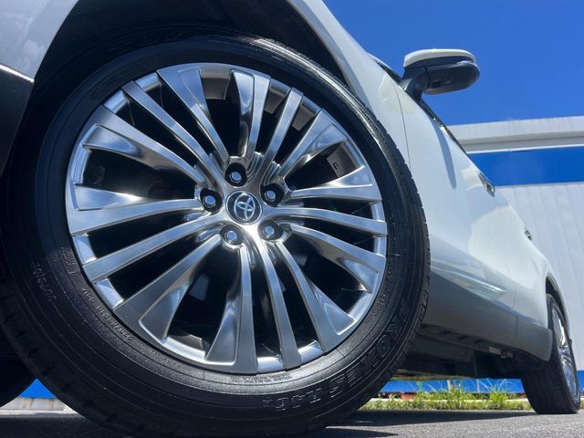 TOYOTA HARRIER 2WD 2022