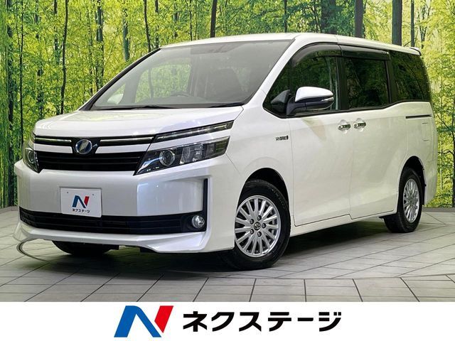 TOYOTA VOXY HYBRID 2014