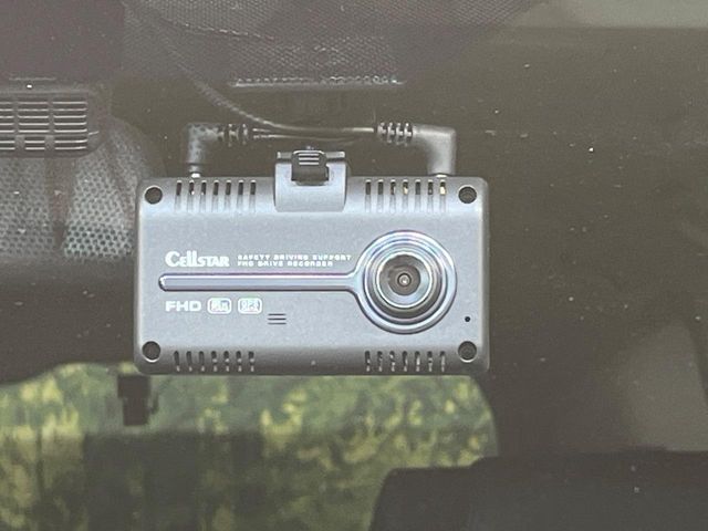 TOYOTA VOXY HYBRID 2014