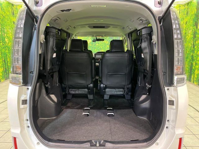 TOYOTA VOXY HYBRID 2014