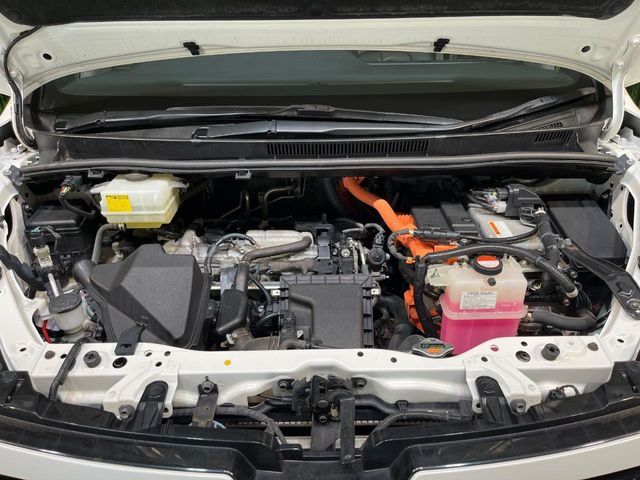 TOYOTA VOXY HYBRID 2014