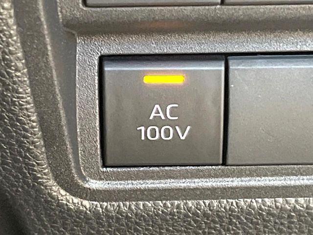 TOYOTA YARIS HYBRID 2022