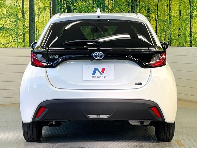 TOYOTA YARIS HYBRID 2022