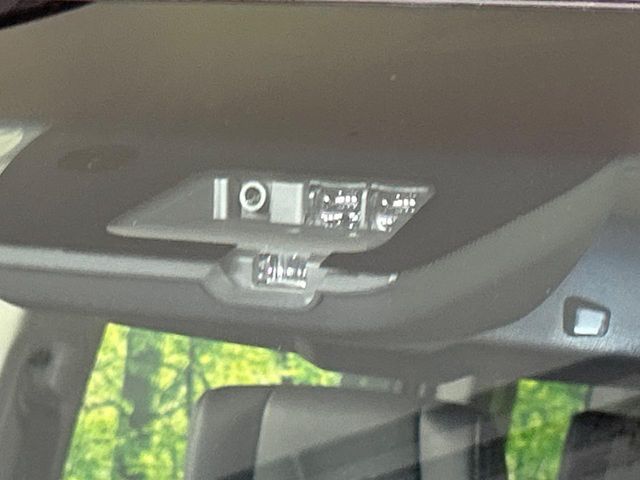 MITSUBISHI DELICA D:5 4WD 2025