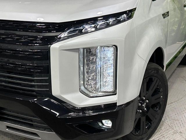 MITSUBISHI DELICA D:5 4WD 2025